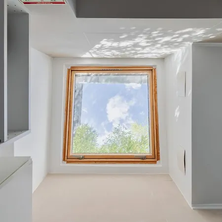 Apartment By The Sea